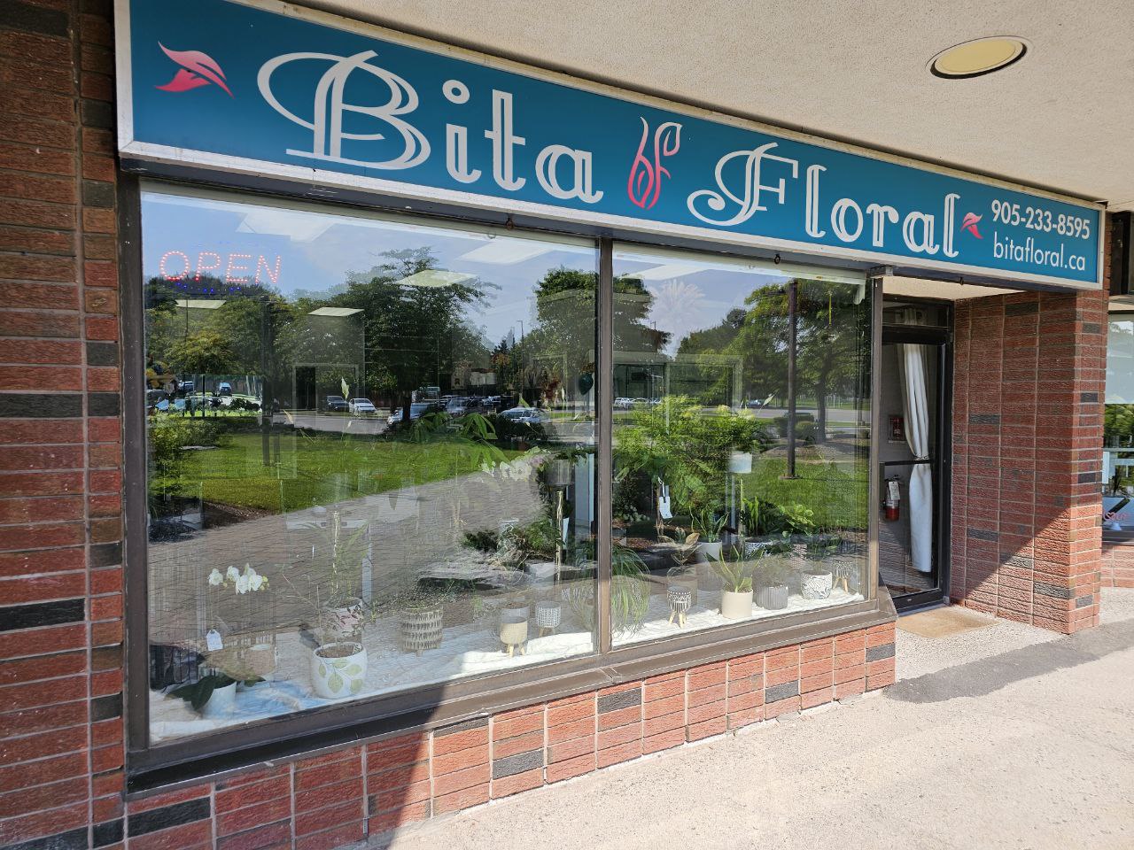 Mothers Day flowers Durham Region Bita Floral Whitby spring bouquets